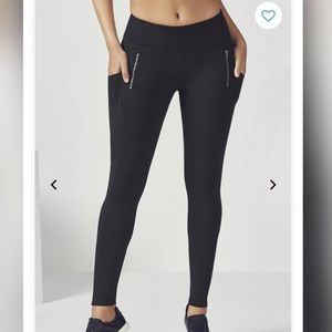Colleen Tregging Leggings in Black by Fabletics